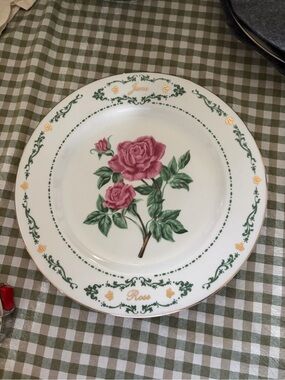 Classic Rose Motif Dinner Plate - White with Pink Rose